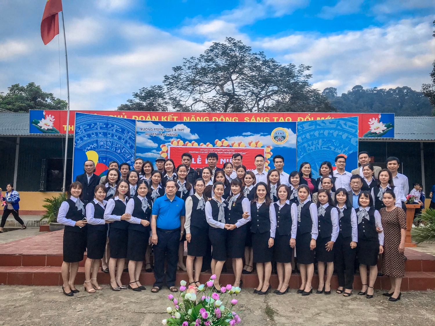 Chùm ảnh một số hoạt động ngày Nhà giáo Việt Nam 20/11/2019