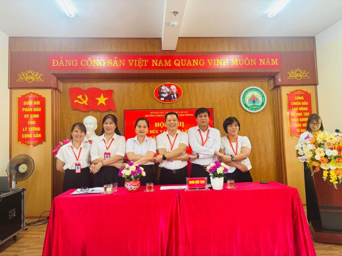 Hội nghị viên chức và người lao động năm học 2026 - 2027